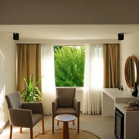 Raw Antalya