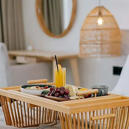 Otel Raw 4*